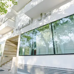3* Hotel Ambassadeurs